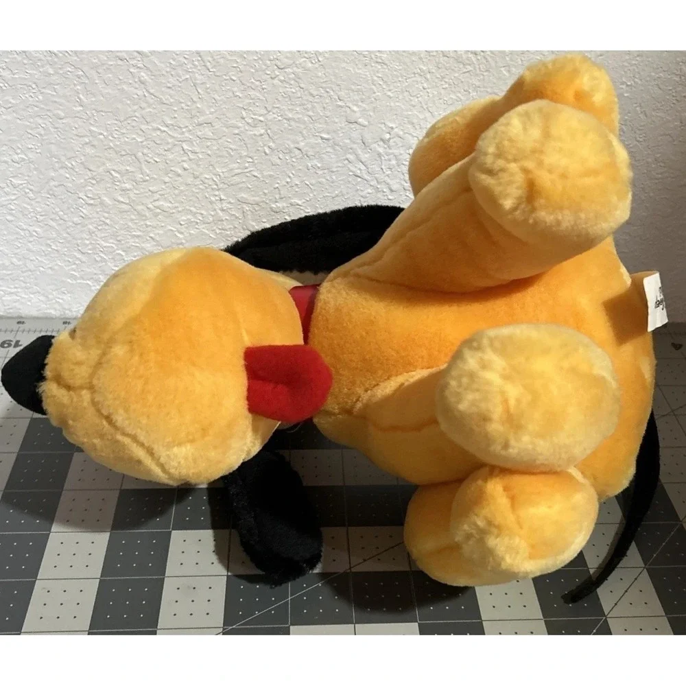 Walt Disney World Pluto Dog 9.5 in Plush Vintage 1980s Sitting Red Collar Puppy